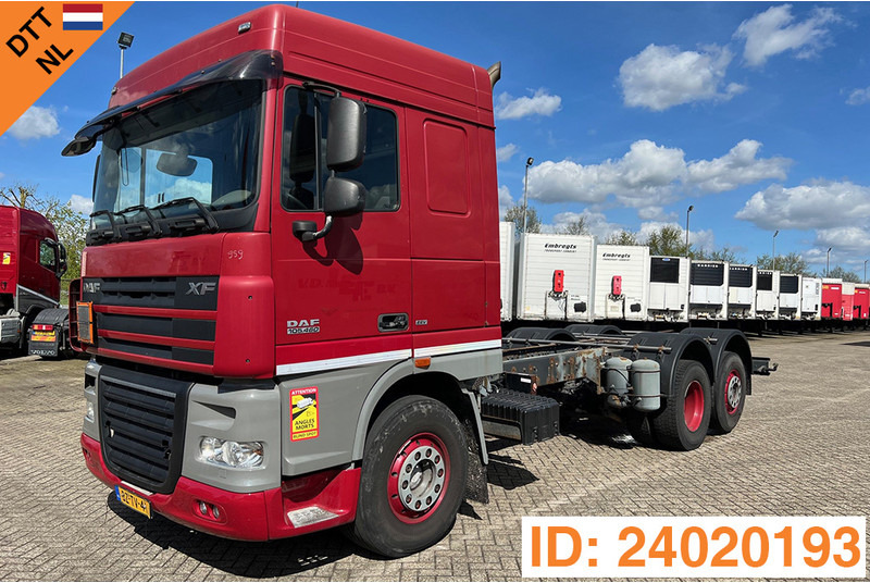 DAF XF105.460 Space Cab - Cab chassis truck: picture 1 DAF XF105.460 Space Cab - Cab chassis truck: picture 1