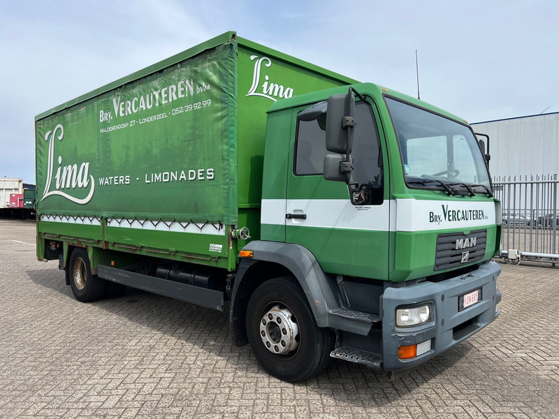 MAN 15.220 - Curtainsider truck: picture 3 MAN 15.220 - Curtainsider truck: picture 3