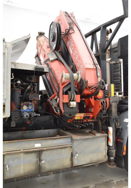 MAN 33.460 - 6x4 - Tipper, Crane truck: picture 5 MAN 33.460 - 6x4 - Tipper, Crane truck: picture 5