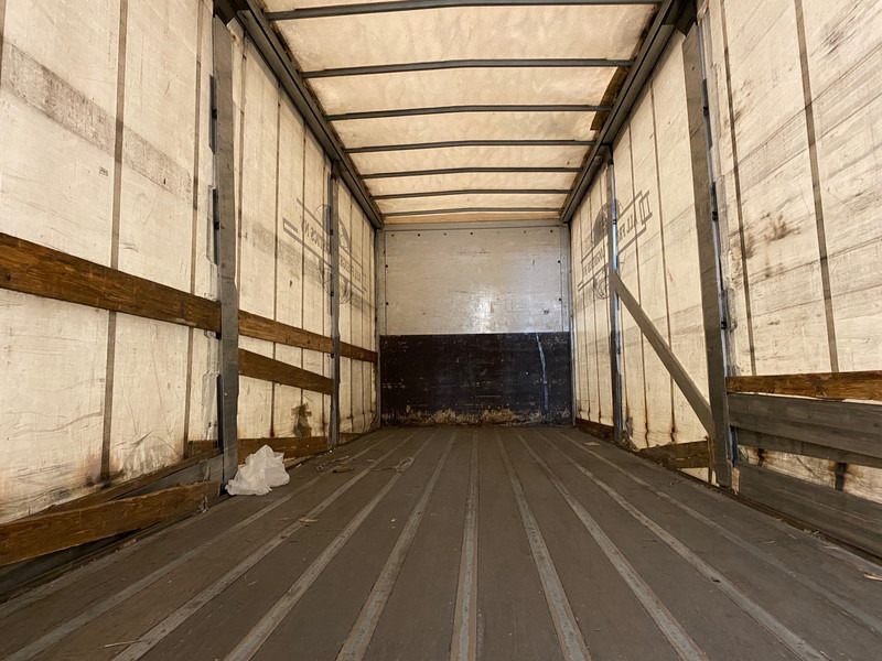 MAN TGA 18.320 - Curtainsider truck: picture 5 MAN TGA 18.320 - Curtainsider truck: picture 5