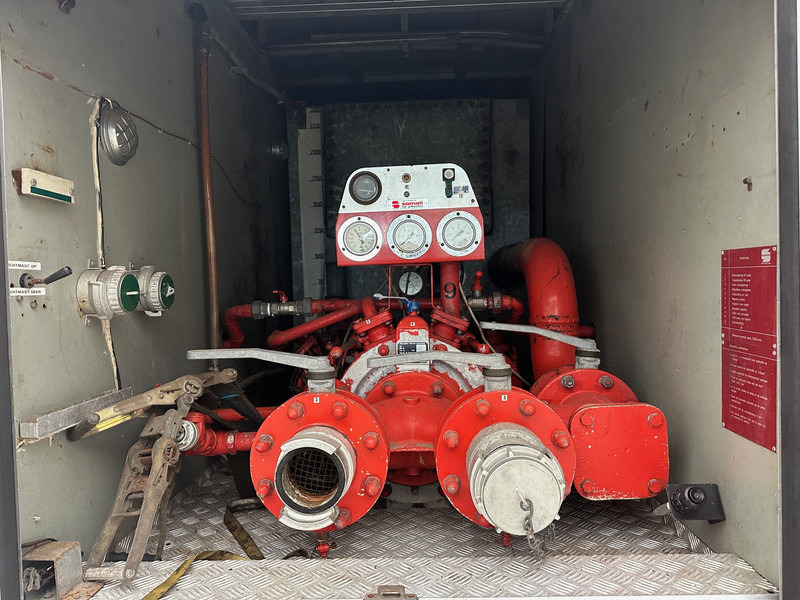 Fire truck Mercedes-Benz 1724: picture 6