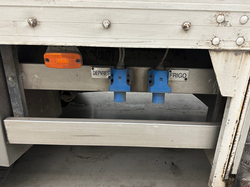 Box truck Renault Midlum 150 DCi: picture 12 Box truck Renault Midlum 150 DCi: picture 12