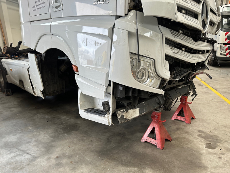 Mercedes-Benz Actros 2145 - Tractor unit: picture 3 Mercedes-Benz Actros 2145 - Tractor unit: picture 3