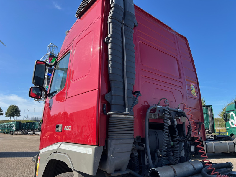 Tractor unit Volvo FH13.420 Globetrotter - ADR: picture 13 Tractor unit Volvo FH13.420 Globetrotter - ADR: picture 13