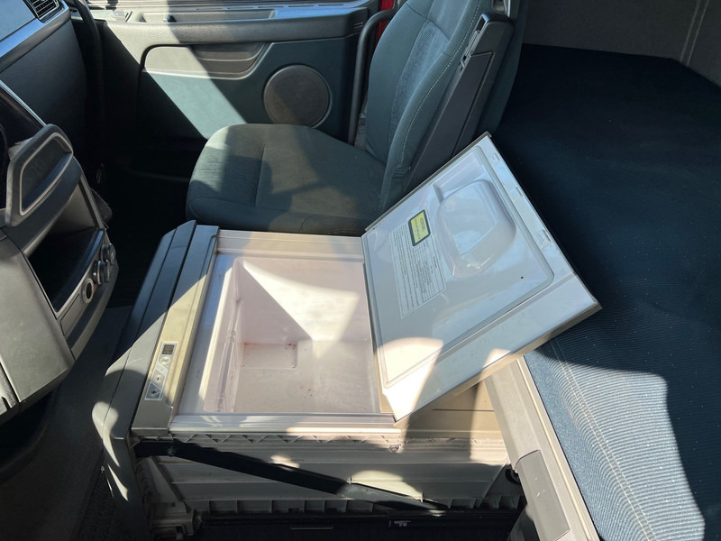 Tractor unit Volvo FH13.420 Globetrotter - ADR: picture 10 Tractor unit Volvo FH13.420 Globetrotter - ADR: picture 10