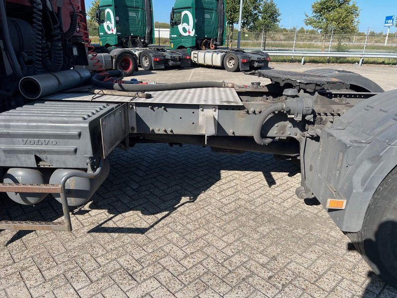 Tractor unit Volvo FH13.420 Globetrotter - ADR: picture 11 Tractor unit Volvo FH13.420 Globetrotter - ADR: picture 11