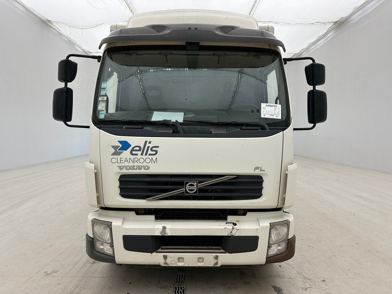 Volvo FL 240 - Box truck: picture 2 Volvo FL 240 - Box truck: picture 2