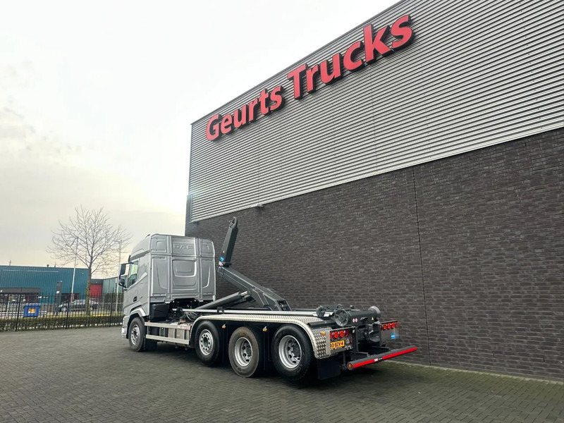 DAF XF 530 8X2 TRIPLE VDL S-30-6700 HAAKARMSYSTEEM/ABROLLKIPPER/HOOKLIFT/NIEUW/NEW - Hook lift truck: picture 3 DAF XF 530 8X2 TRIPLE VDL S-30-6700 HAAKARMSYSTEEM/ABROLLKIPPER/HOOKLIFT/NIEUW/NEW - Hook lift truck: picture 3