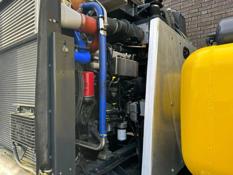 Leasing of Mercedes-Benz Arocs 1824 4X2 BEAM A9000 SWEEPING TRUCK/ KEHRMASCHINE/VEEGWAGEN/FAHRBAHNREINIGER/AIRPORT CLEANER WITH MAGNET Mercedes-Benz Arocs 1824 4X2 BEAM A9000 SWEEPING TRUCK/ KEHRMASCHINE/VEEGWAGEN/FAHRBAHNREINIGER/AIRPORT CLEANER WITH MAGNET: picture 17