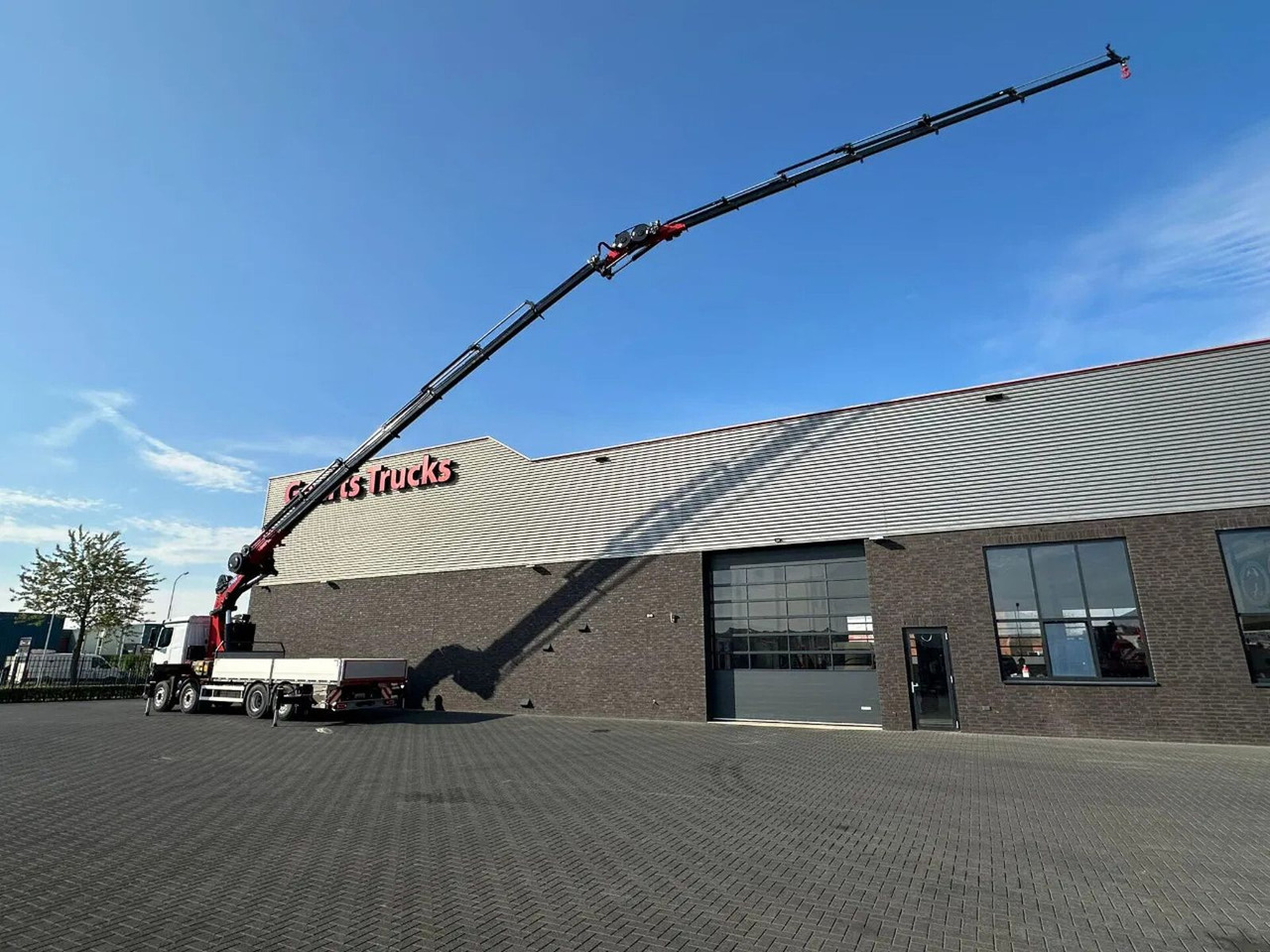 Mercedes-Benz Arocs 3251 8X2 + HMF 7020-K7 FJ 1400-K6 KRAAN/KR - Crane truck: picture 3 Mercedes-Benz Arocs 3251 8X2 + HMF 7020-K7 FJ 1400-K6 KRAAN/KR - Crane truck: picture 3