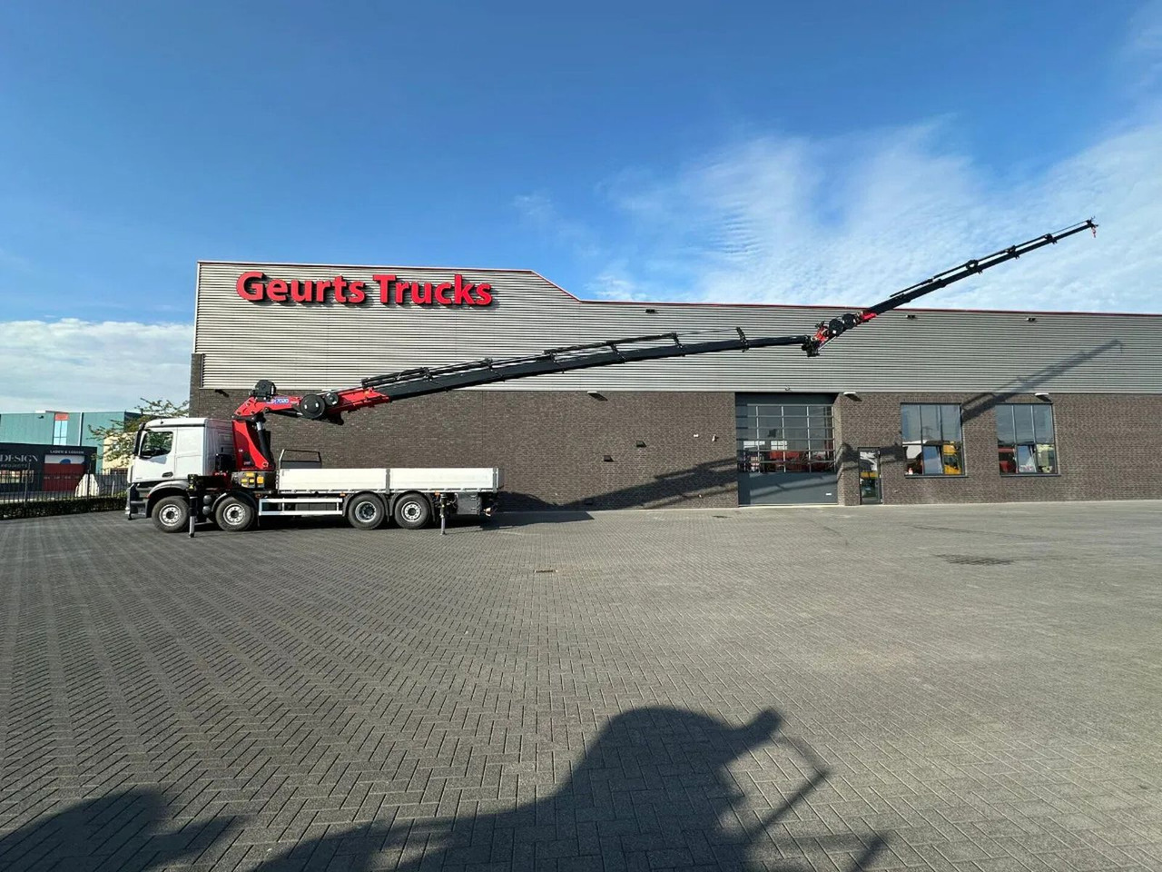 Mercedes-Benz Arocs 3251 8X2 + HMF 7020-K7 FJ 1400-K6 KRAAN/KR - Crane truck: picture 5 Mercedes-Benz Arocs 3251 8X2 + HMF 7020-K7 FJ 1400-K6 KRAAN/KR - Crane truck: picture 5
