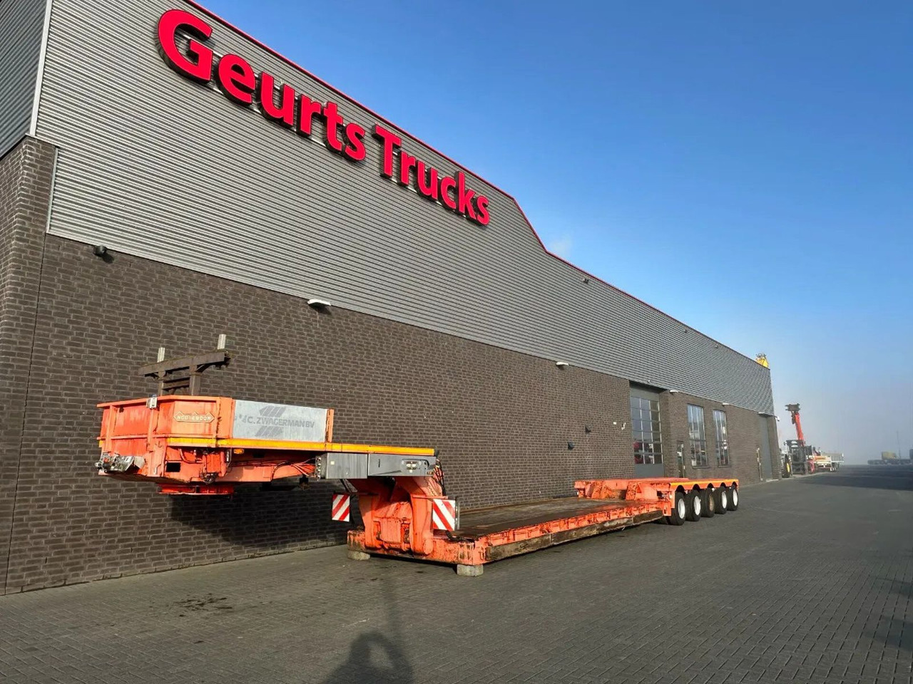 Nooteboom EURO-100-05 DIEPLADER / TIEFLADER / LOW LOADER M - Low loader semi-trailer: picture 2 Nooteboom EURO-100-05 DIEPLADER / TIEFLADER / LOW LOADER M - Low loader semi-trailer: picture 2