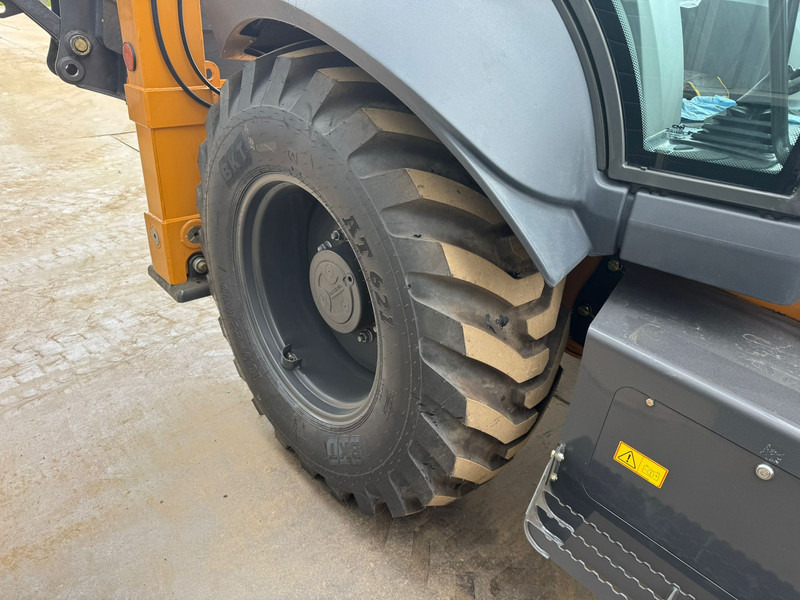 New Backhoe loader Case 570SV A/C 4x4 Telescopic boom: picture 18