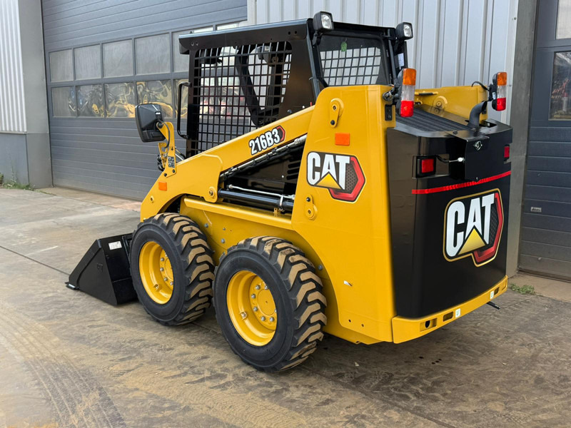 Caterpillar 216B3 - Loader: picture 2 Caterpillar 216B3 - Loader: picture 2