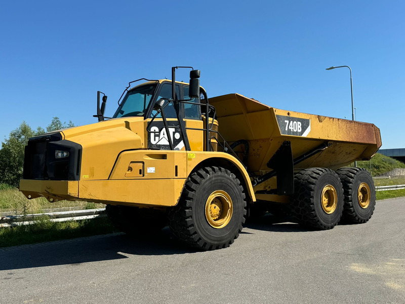 Caterpillar 740B - Articulated dumper: picture 2 Caterpillar 740B - Articulated dumper: picture 2