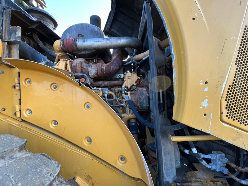Wheel loader Caterpillar 980H: picture 18