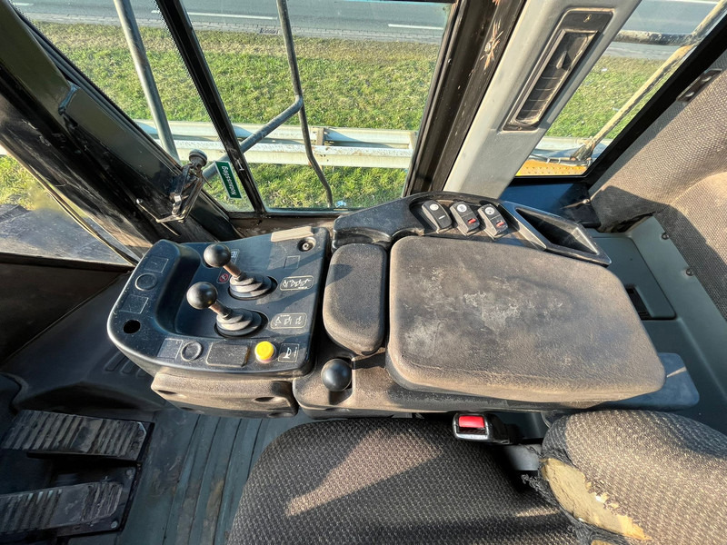 Wheel loader Caterpillar 980H: picture 15
