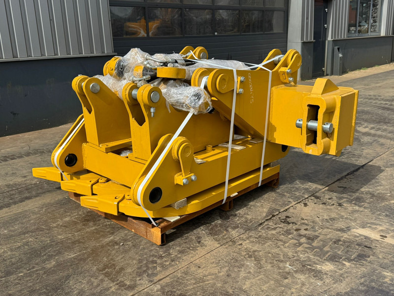 Caterpillar D8T D8R D8N Multishank Ripper (forged shanks) - Ripper: picture 5 Caterpillar D8T D8R D8N Multishank Ripper (forged shanks) - Ripper: picture 5