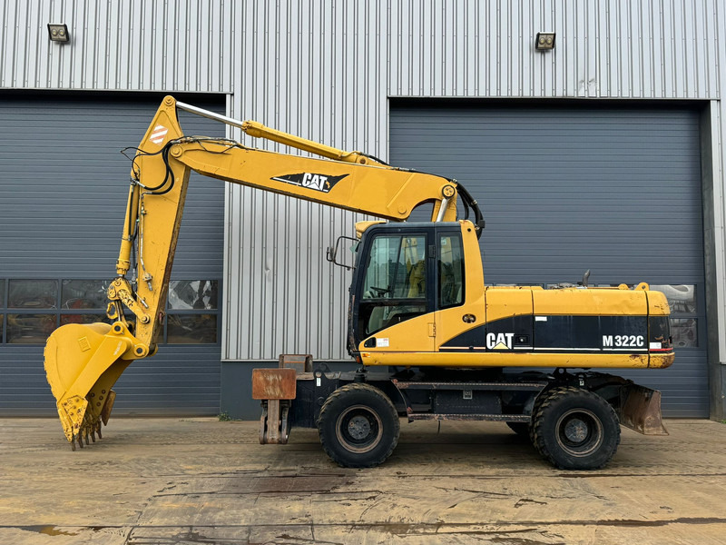 Caterpillar M322C - Hydraulic stabilizers / VA Triple boom / CE-certified, - Wheel excavator: picture 5 Caterpillar M322C - Hydraulic stabilizers / VA Triple boom / CE-certified, - Wheel excavator: picture 5