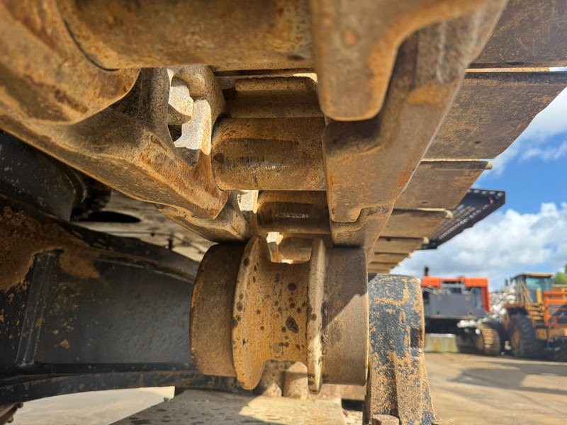 Crawler excavator Hitachi ZX670LCH-3: picture 19 Crawler excavator Hitachi ZX670LCH-3: picture 19