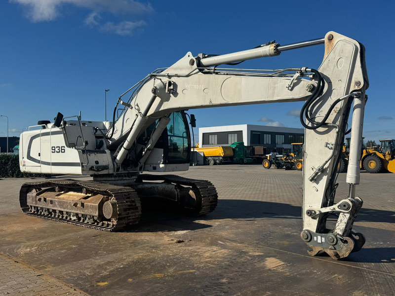 Crawler excavator Liebherr R936 LC: picture 6