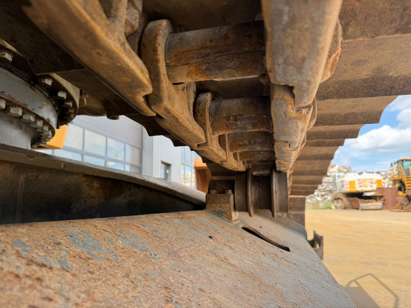 Crawler excavator Liebherr R946 LC: picture 13