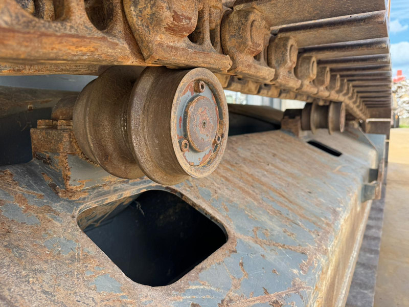 Crawler excavator Liebherr R946 LC: picture 8