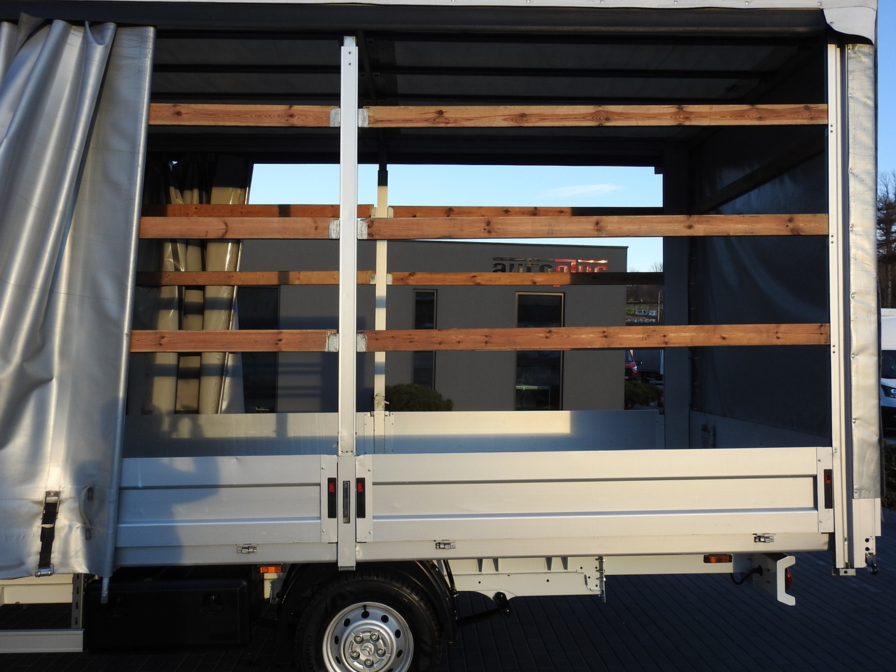 Curtain side van CITROEN JUMPER TARPAULIN 10 PALLETS CRUISE CONTROL AIR CONDITIONING LED LIGHTS PNEUMATICS 165HP: picture 23