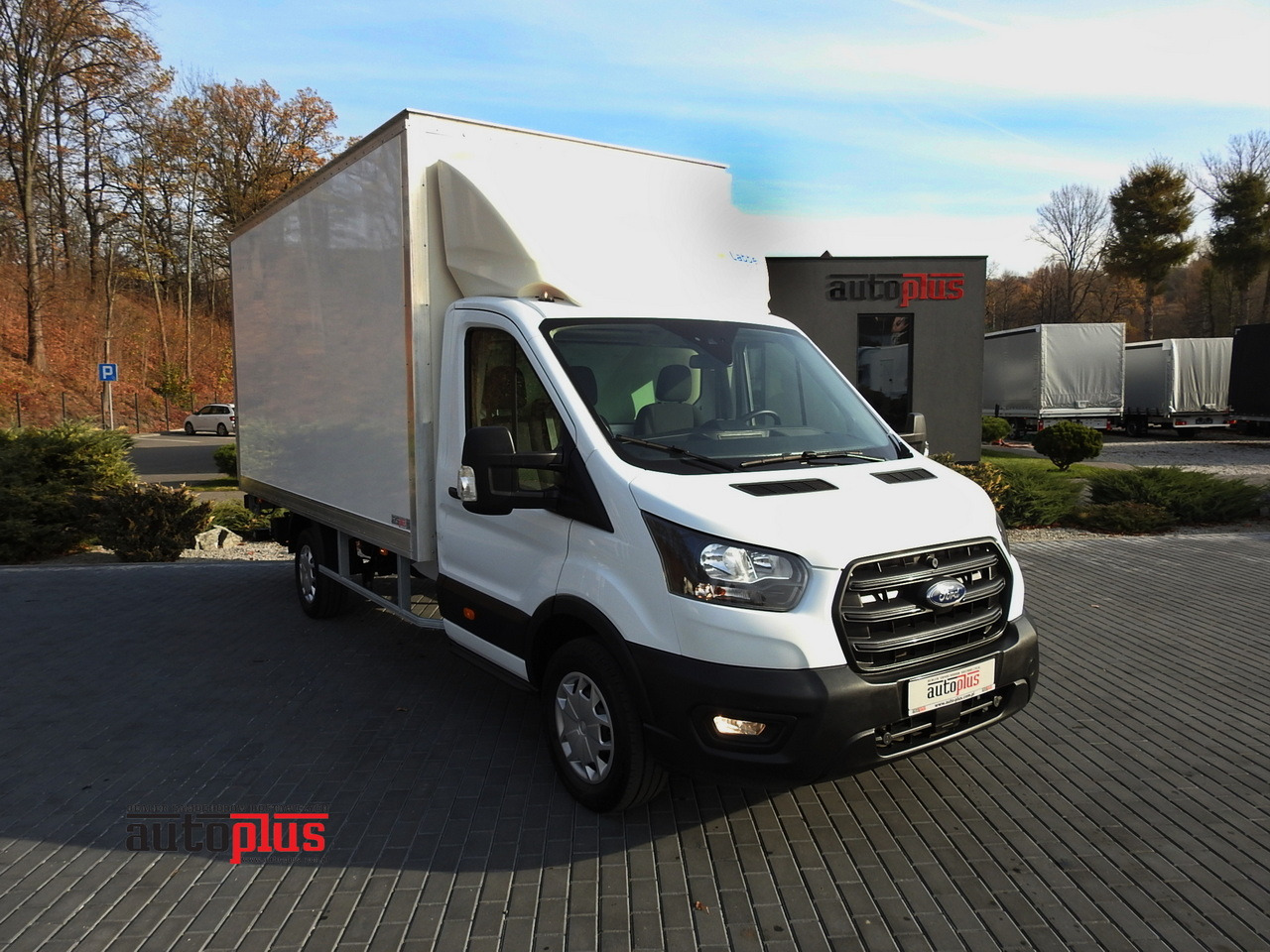 FORD TRANSIT BOX LIFT 8 PALLETS CRUISE CONTROL AIR CONDITIONING 130HP - Box van: picture 1 FORD TRANSIT BOX LIFT 8 PALLETS CRUISE CONTROL AIR CONDITIONING 130HP - Box van: picture 1
