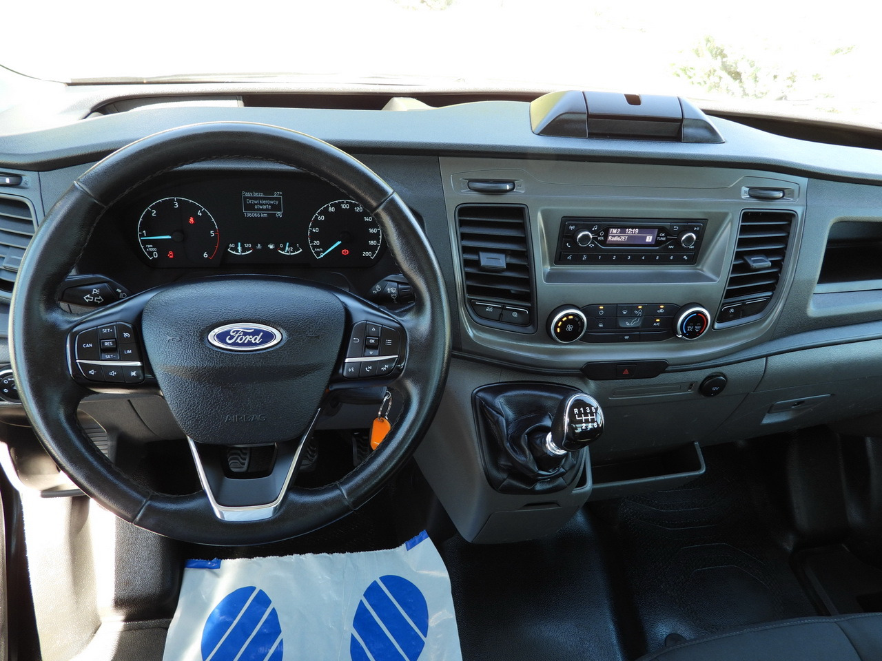 Flatbed van FORD TRANSIT  STAKE BODY 10 PALLETS CRUISE CONTROL LED LIGHTS PNEUMATICS AIR CONDITIONING  160HP: picture 27