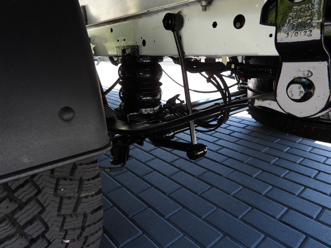 Flatbed van FORD TRANSIT  STAKE BODY 10 PALLETS CRUISE CONTROL LED LIGHTS PNEUMATICS AIR CONDITIONING  160HP: picture 23