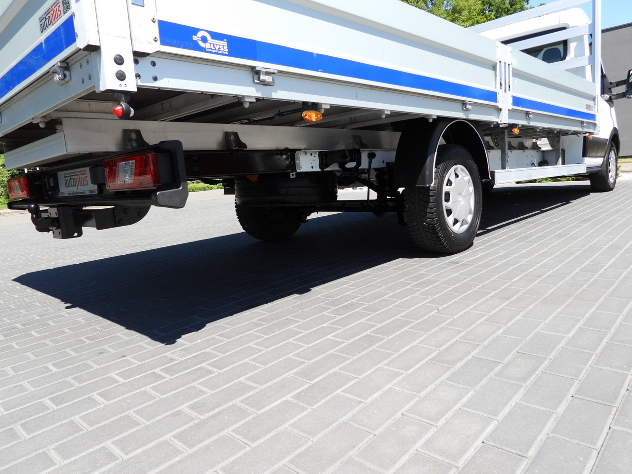 Flatbed van FORD TRANSIT  STAKE BODY 10 PALLETS CRUISE CONTROL LED LIGHTS PNEUMATICS AIR CONDITIONING  160HP: picture 10