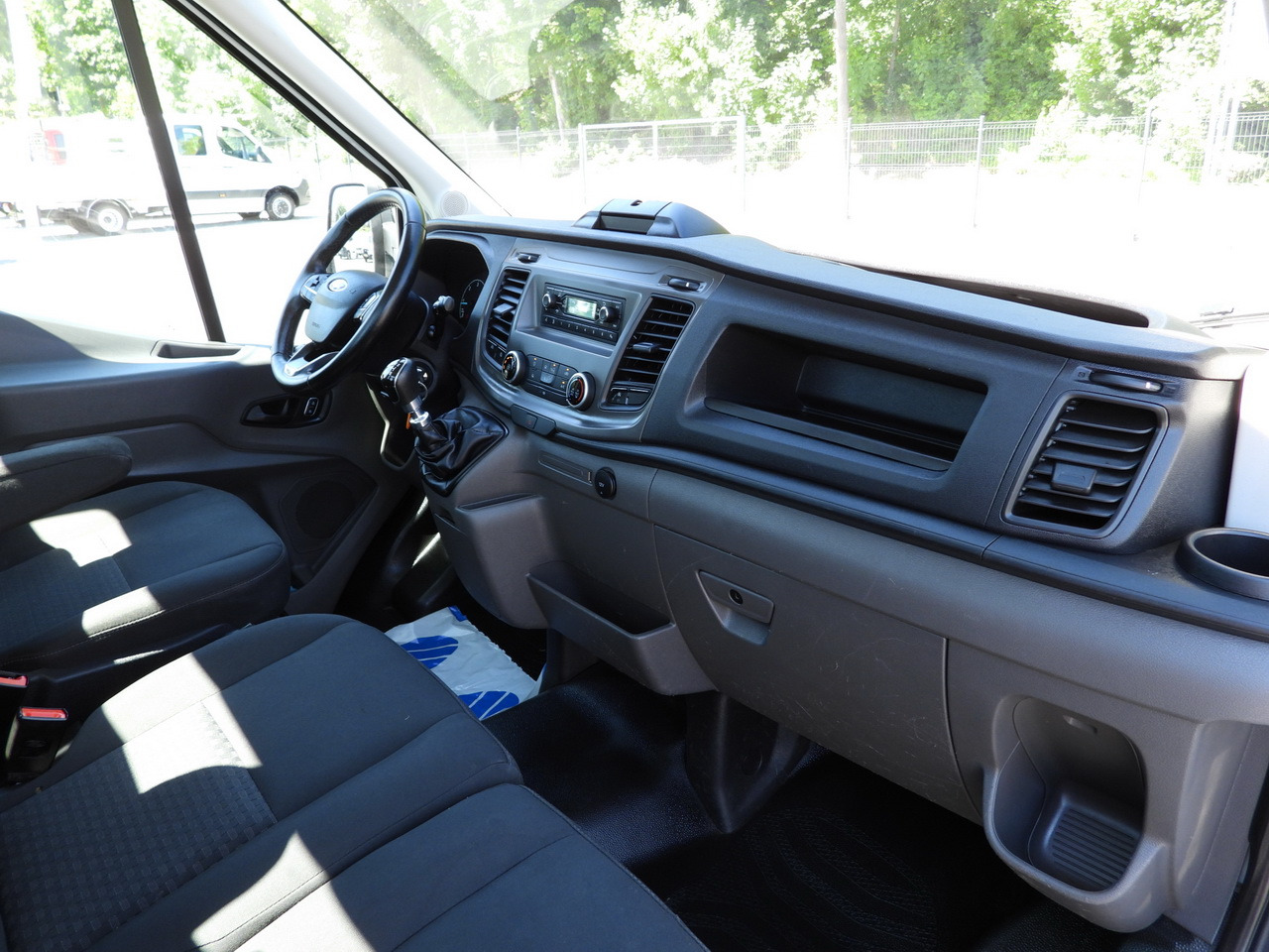 Flatbed van FORD TRANSIT  STAKE BODY 10 PALLETS CRUISE CONTROL LED LIGHTS PNEUMATICS AIR CONDITIONING  160HP: picture 40