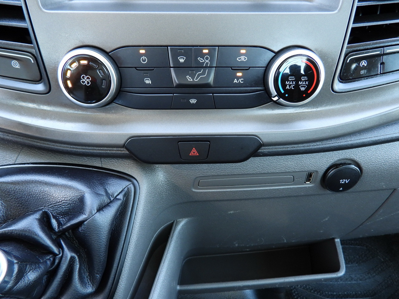 Flatbed van FORD TRANSIT  STAKE BODY 10 PALLETS CRUISE CONTROL LED LIGHTS PNEUMATICS AIR CONDITIONING  160HP: picture 34