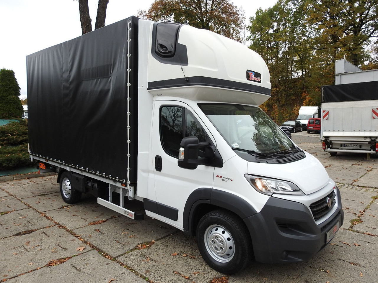 Fiat DUCATO PRITSCHE PLANE AUFZUG 8 PALETTEN WEBASTO - Curtain side van: picture 4 Fiat DUCATO PRITSCHE PLANE AUFZUG 8 PALETTEN WEBASTO - Curtain side van: picture 4