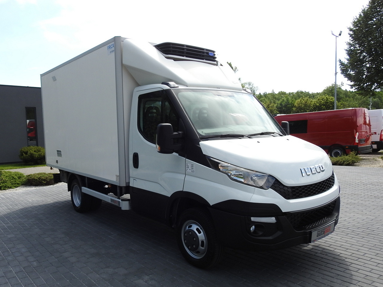 IVECO DAILY 35S15 REGRIGERATOR BOX -12*C 8 PALLETS CRUISE CONTROL TWIN WHEELS AIR CONDITIONING  150HP - Refrigerated van: picture 4 IVECO DAILY 35S15 REGRIGERATOR BOX -12*C 8 PALLETS CRUISE CONTROL TWIN WHEELS AIR CONDITIONING  150HP - Refrigerated van: picture 4