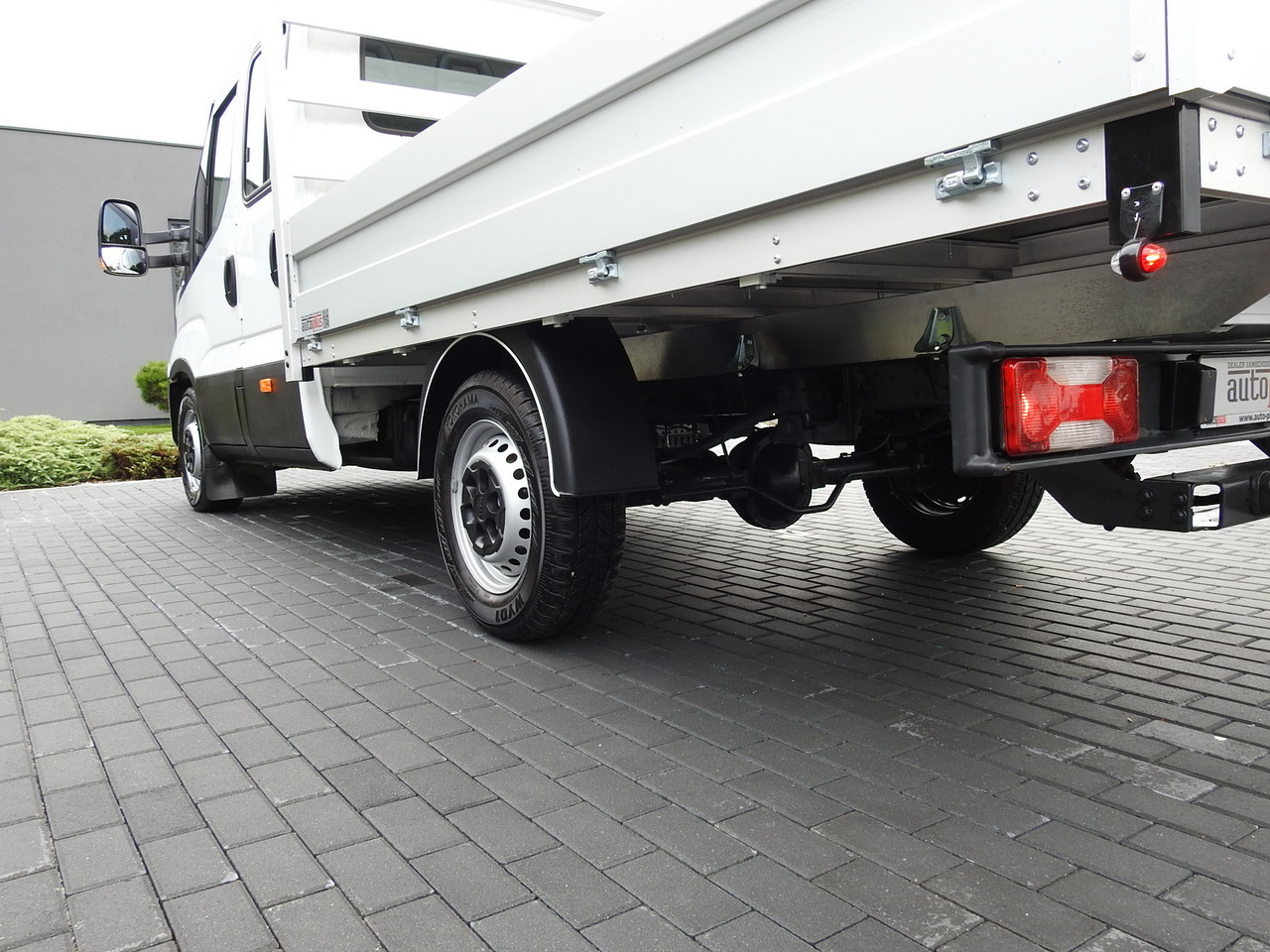 Combi van IVECO DAILY 35S15 STAKE BODY DOUBLE CABIN DOKA 7 SEATS AIR CONDITIONING  150HP: picture 15