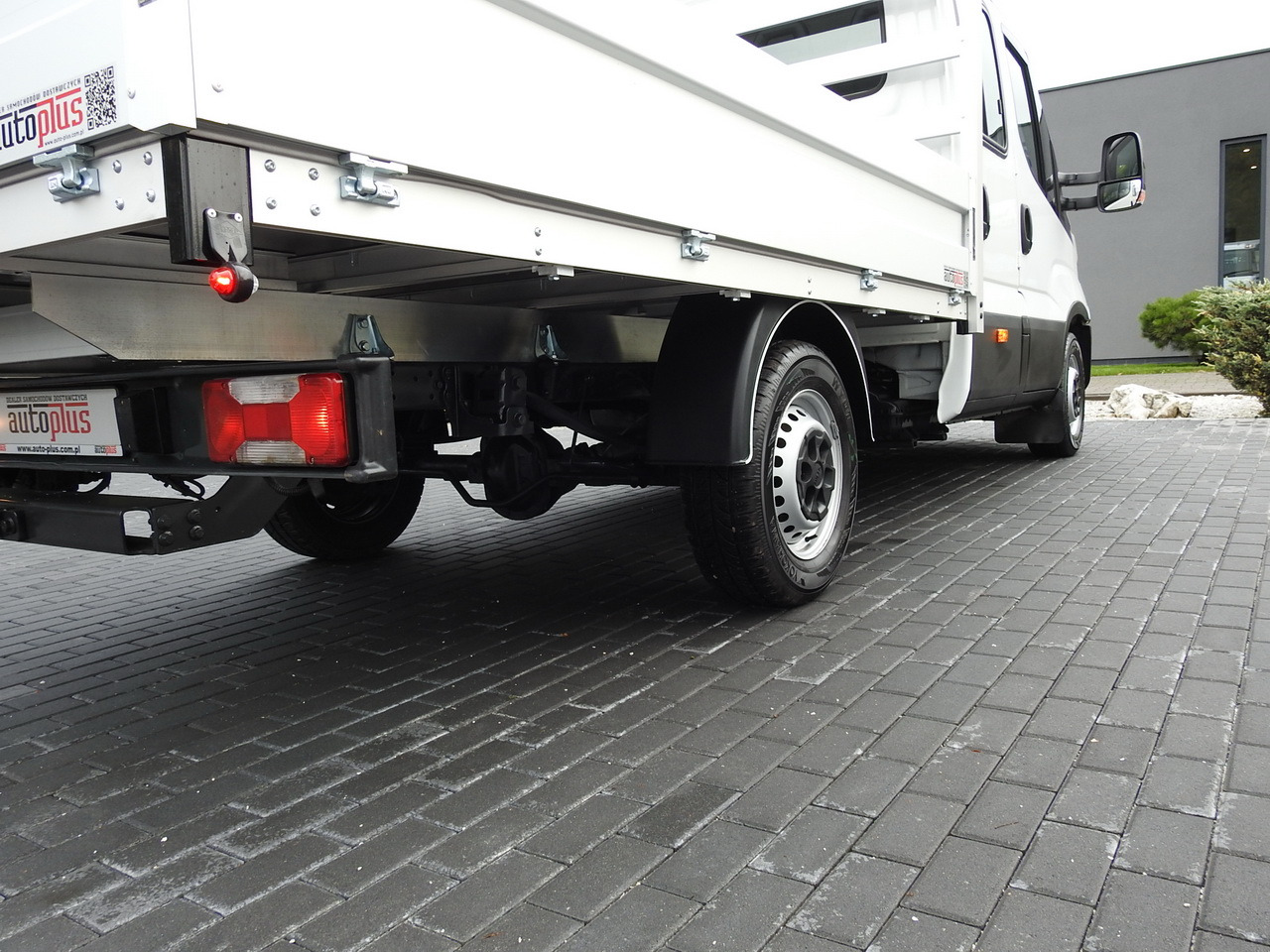 Combi van IVECO DAILY 35S15 STAKE BODY DOUBLE CABIN DOKA 7 SEATS AIR CONDITIONING  150HP: picture 17