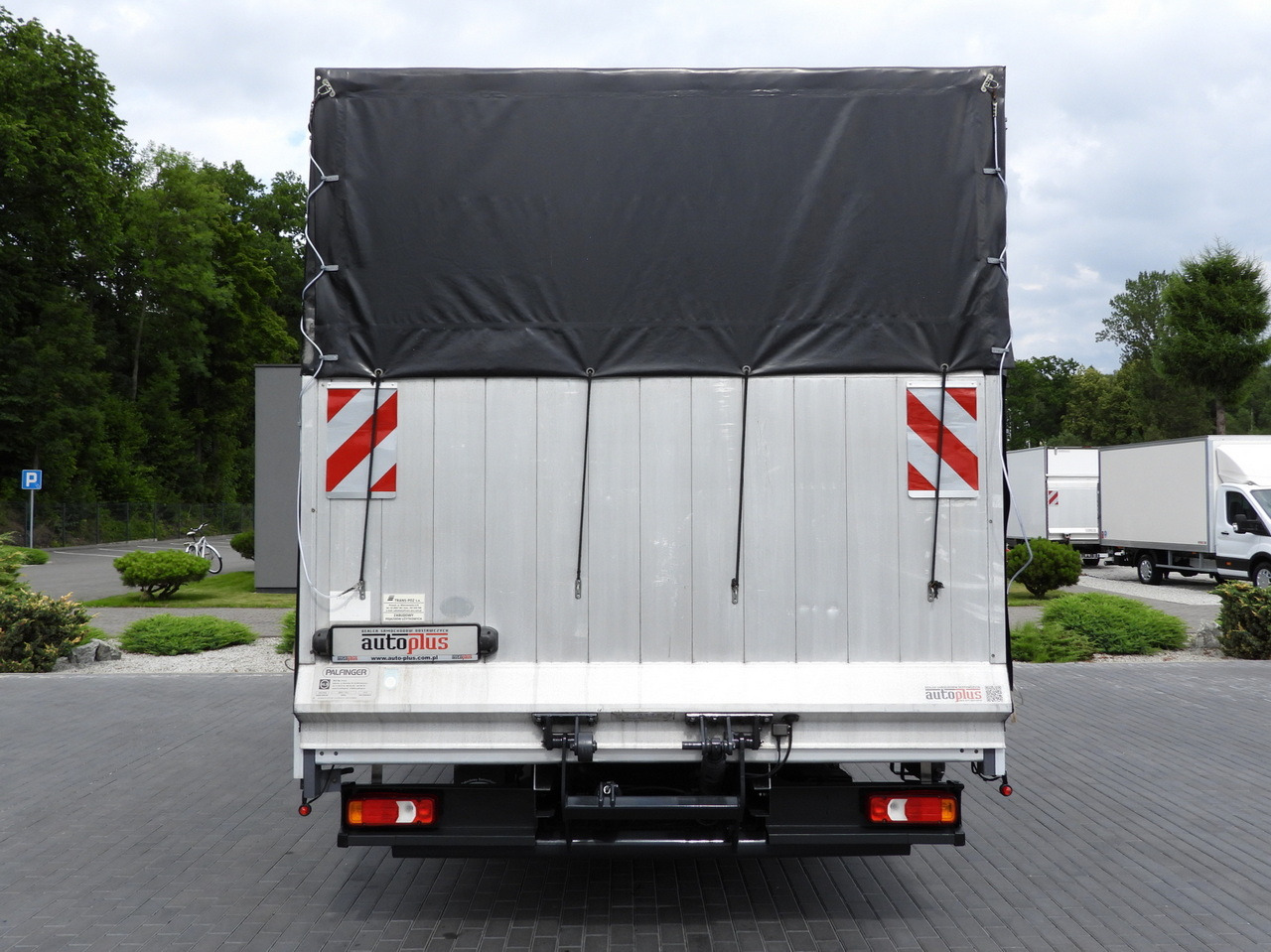Curtain side van IVECO DAILY 35S18 TARPAULIN LIFT 10 PALLETS WEBASTO CRUISE CONTROL PNEUMATICS AIR CONDITIONING  180HP: picture 10