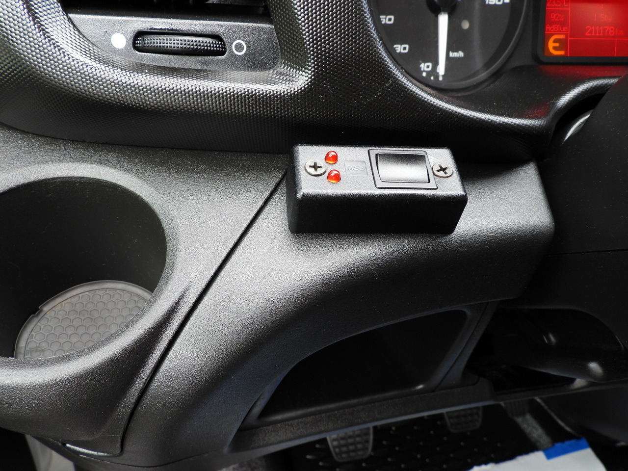 Curtain side van IVECO DAILY 35S18 TARPAULIN LIFT 10 PALLETS WEBASTO CRUISE CONTROL PNEUMATICS AIR CONDITIONING  180HP: picture 41