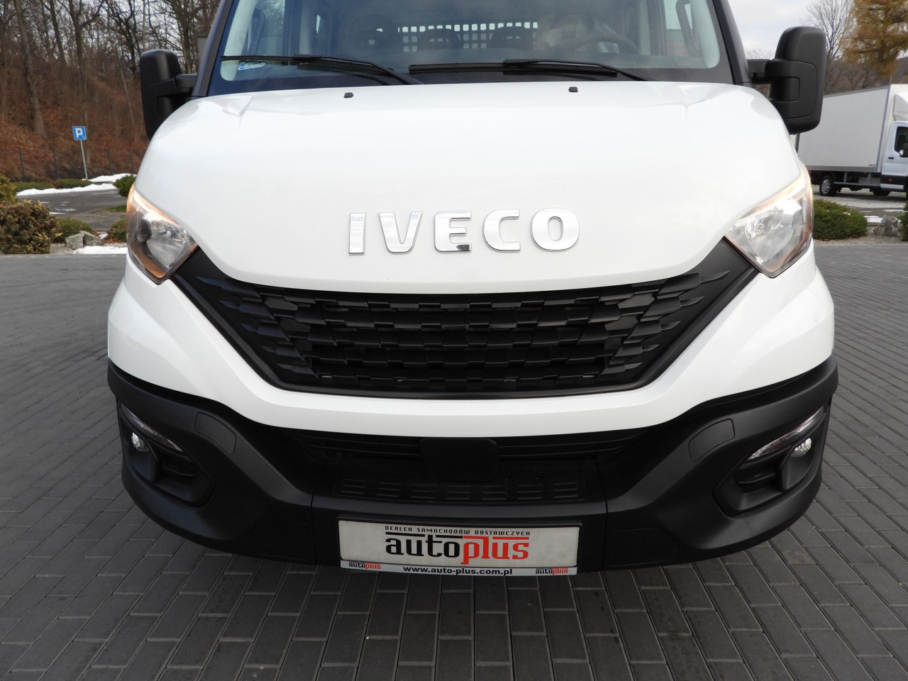 Tipper van IVECO DAILY 50C16 THREE-WAY TIPPER DOUBLE CABIN DOKA 6 SEATS CRUISE CONTROL PNEUMATICS TWIN WHEELS AIR CONDITIONING 160HP: picture 16 Tipper van IVECO DAILY 50C16 THREE-WAY TIPPER DOUBLE CABIN DOKA 6 SEATS CRUISE CONTROL PNEUMATICS TWIN WHEELS AIR CONDITIONING 160HP: picture 16