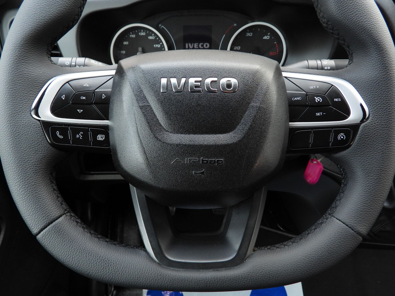 Tipper van IVECO DAILY 50C16 THREE-WAY TIPPER DOUBLE CABIN DOKA 6 SEATS CRUISE CONTROL PNEUMATICS TWIN WHEELS AIR CONDITIONING 160HP: picture 31 Tipper van IVECO DAILY 50C16 THREE-WAY TIPPER DOUBLE CABIN DOKA 6 SEATS CRUISE CONTROL PNEUMATICS TWIN WHEELS AIR CONDITIONING 160HP: picture 31