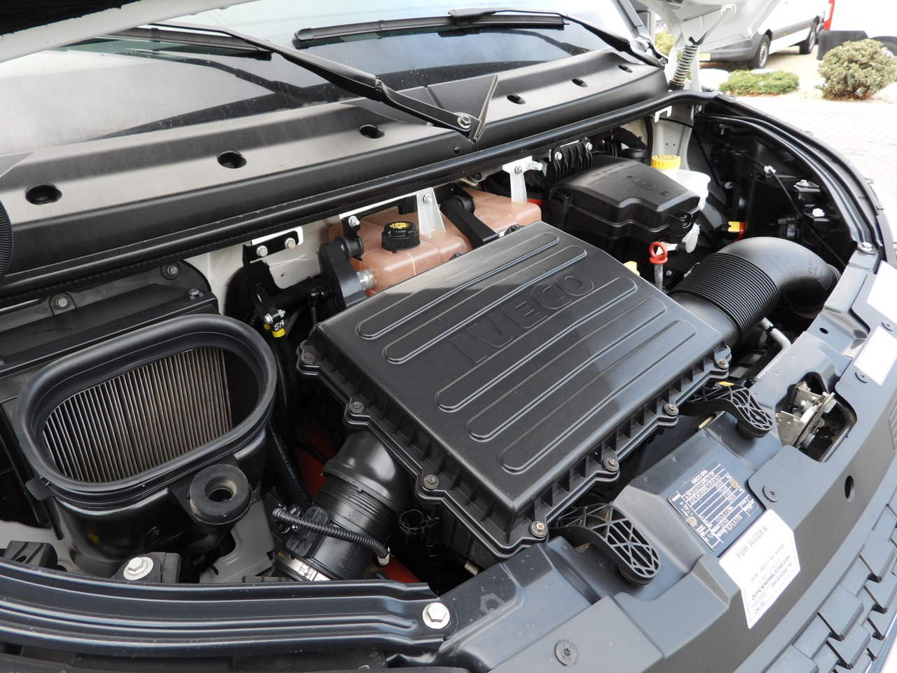 Tipper van IVECO DAILY 50C16 THREE-WAY TIPPER DOUBLE CABIN DOKA 6 SEATS CRUISE CONTROL PNEUMATICS TWIN WHEELS AIR CONDITIONING 160HP: picture 25 Tipper van IVECO DAILY 50C16 THREE-WAY TIPPER DOUBLE CABIN DOKA 6 SEATS CRUISE CONTROL PNEUMATICS TWIN WHEELS AIR CONDITIONING 160HP: picture 25