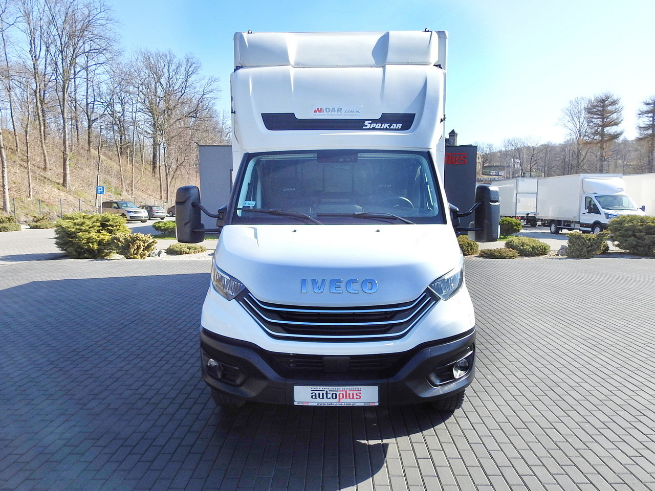 IVECO DAILY 70C18 BOX LIFT 14 PALLETS WEBASTO CRUISE CONTROL NAVIGATION LED LIGHTS TWIN WHEELS AIR CONDITIONING  180HP - Refrigerated van: picture 5 IVECO DAILY 70C18 BOX LIFT 14 PALLETS WEBASTO CRUISE CONTROL NAVIGATION LED LIGHTS TWIN WHEELS AIR CONDITIONING  180HP - Refrigerated van: picture 5