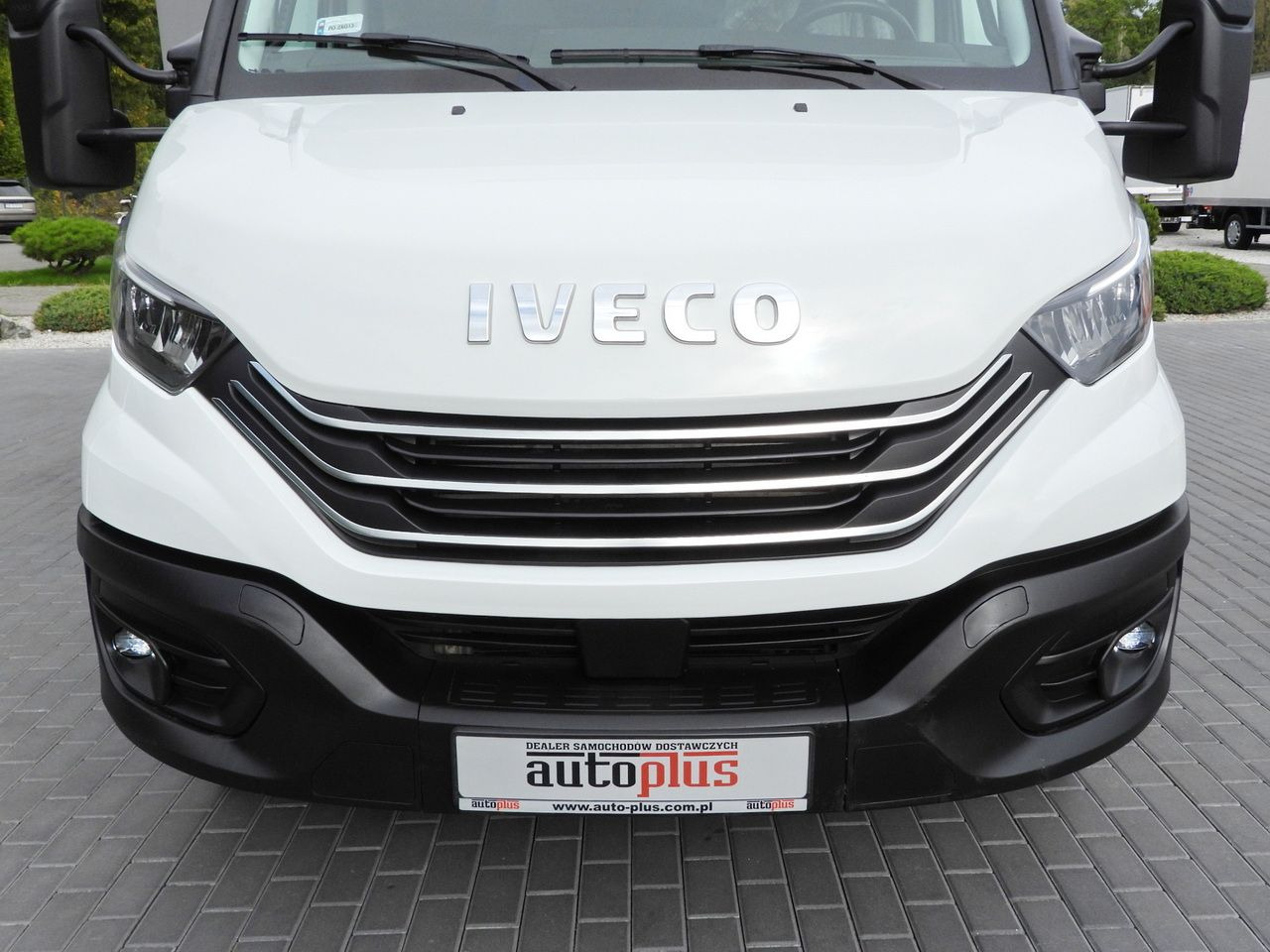 Curtainsider truck IVECO DAILY 72C18 TARPAULIN LIFT 14 PALLETS WEBASTO CRUISE CONTROL LED LIGHTS TWIN WHEELS AIR CONDITIONING  180HP: picture 15