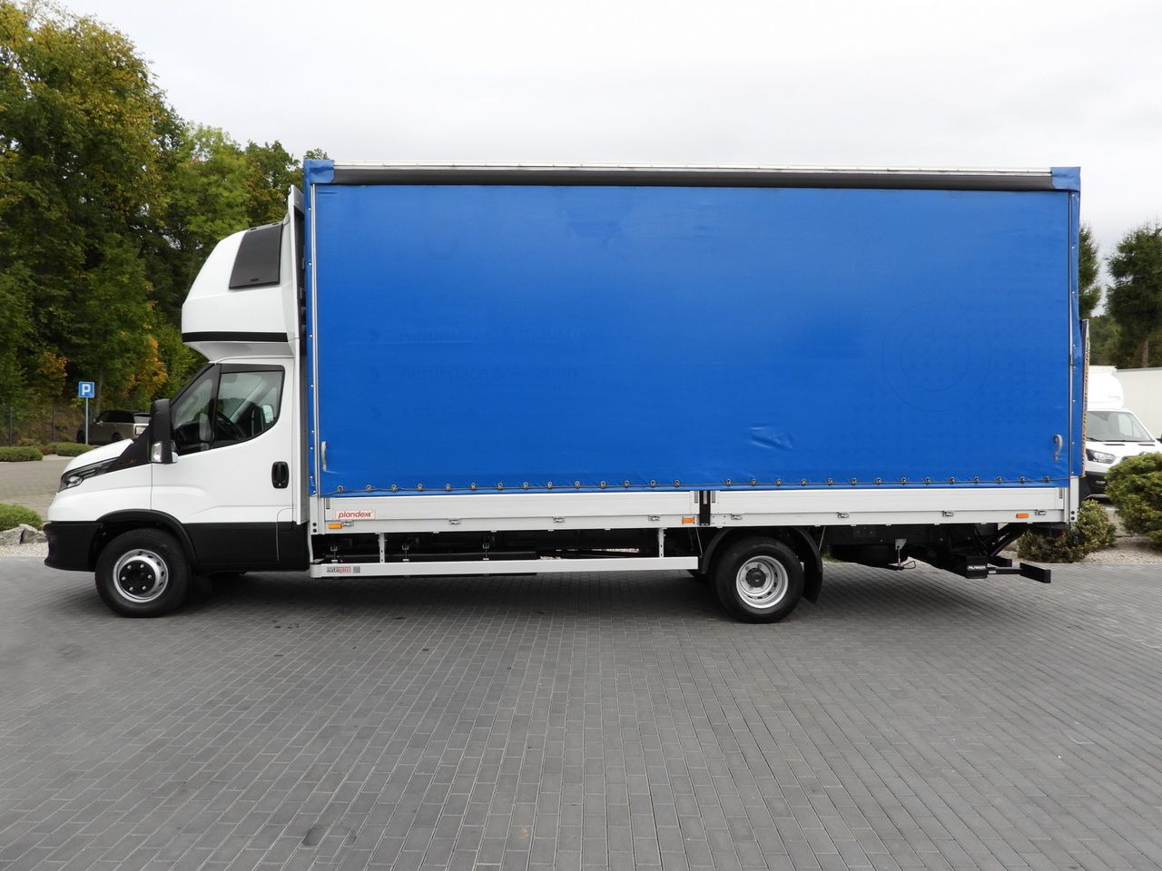 Curtainsider truck IVECO DAILY 72C18 TARPAULIN LIFT 14 PALLETS WEBASTO CRUISE CONTROL LED LIGHTS TWIN WHEELS AIR CONDITIONING  180HP: picture 9
