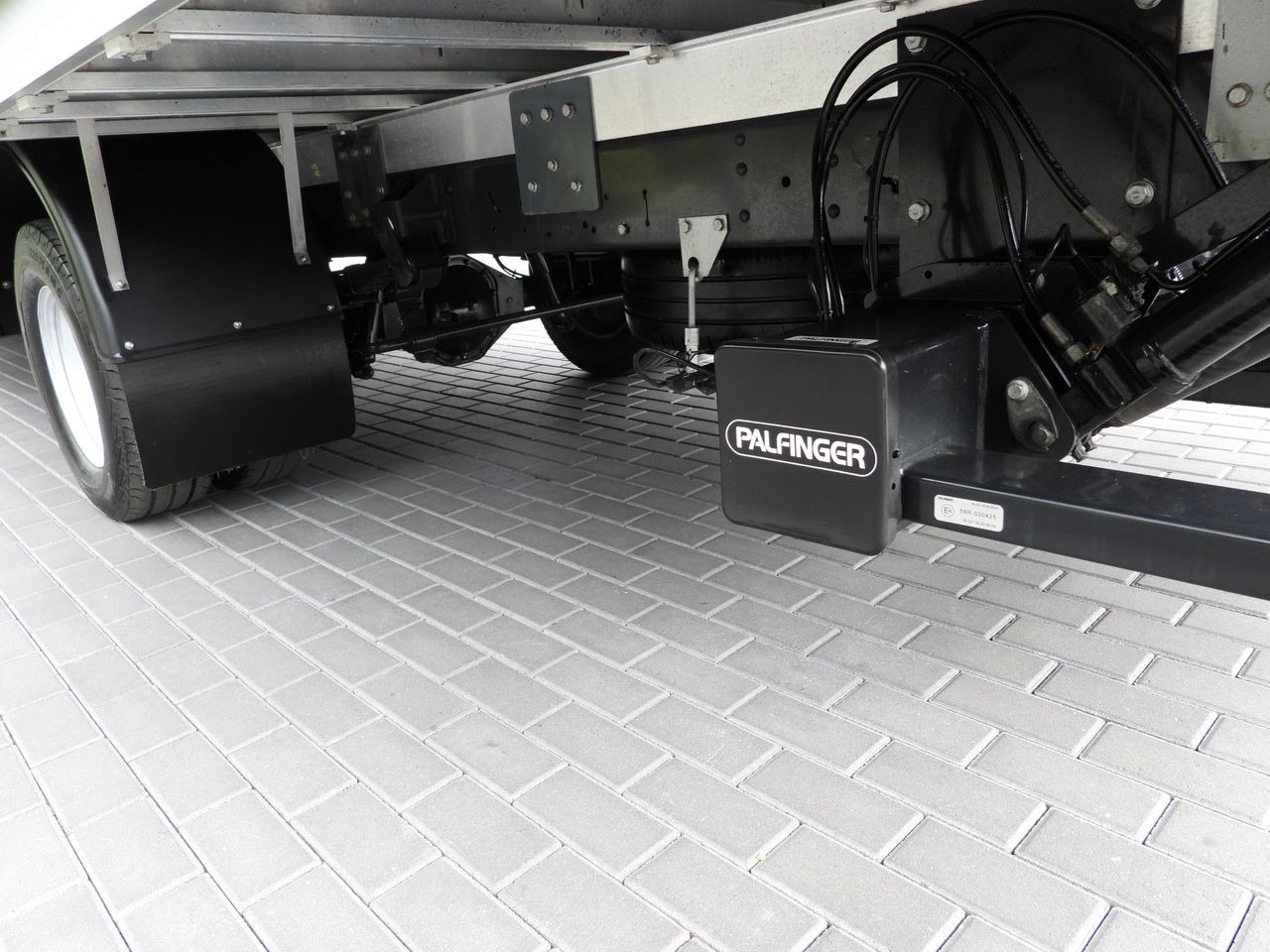 Curtainsider truck IVECO DAILY 72C18 TARPAULIN LIFT 14 PALLETS WEBASTO CRUISE CONTROL LED LIGHTS TWIN WHEELS AIR CONDITIONING  180HP: picture 26