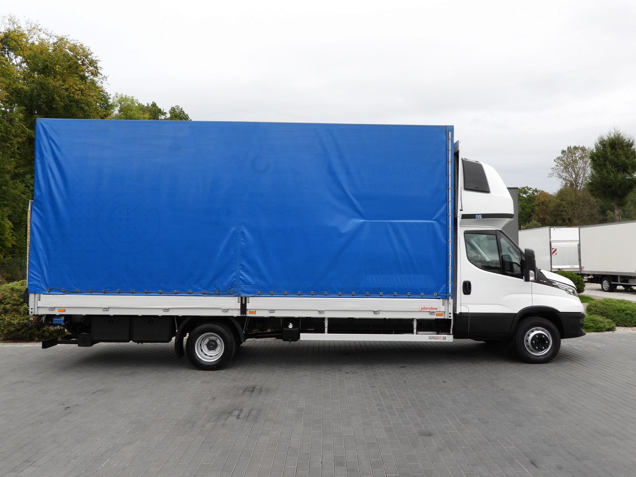 Curtainsider truck IVECO DAILY 72C18 TARPAULIN LIFT 14 PALLETS WEBASTO CRUISE CONTROL LED LIGHTS TWIN WHEELS AIR CONDITIONING  180HP: picture 7