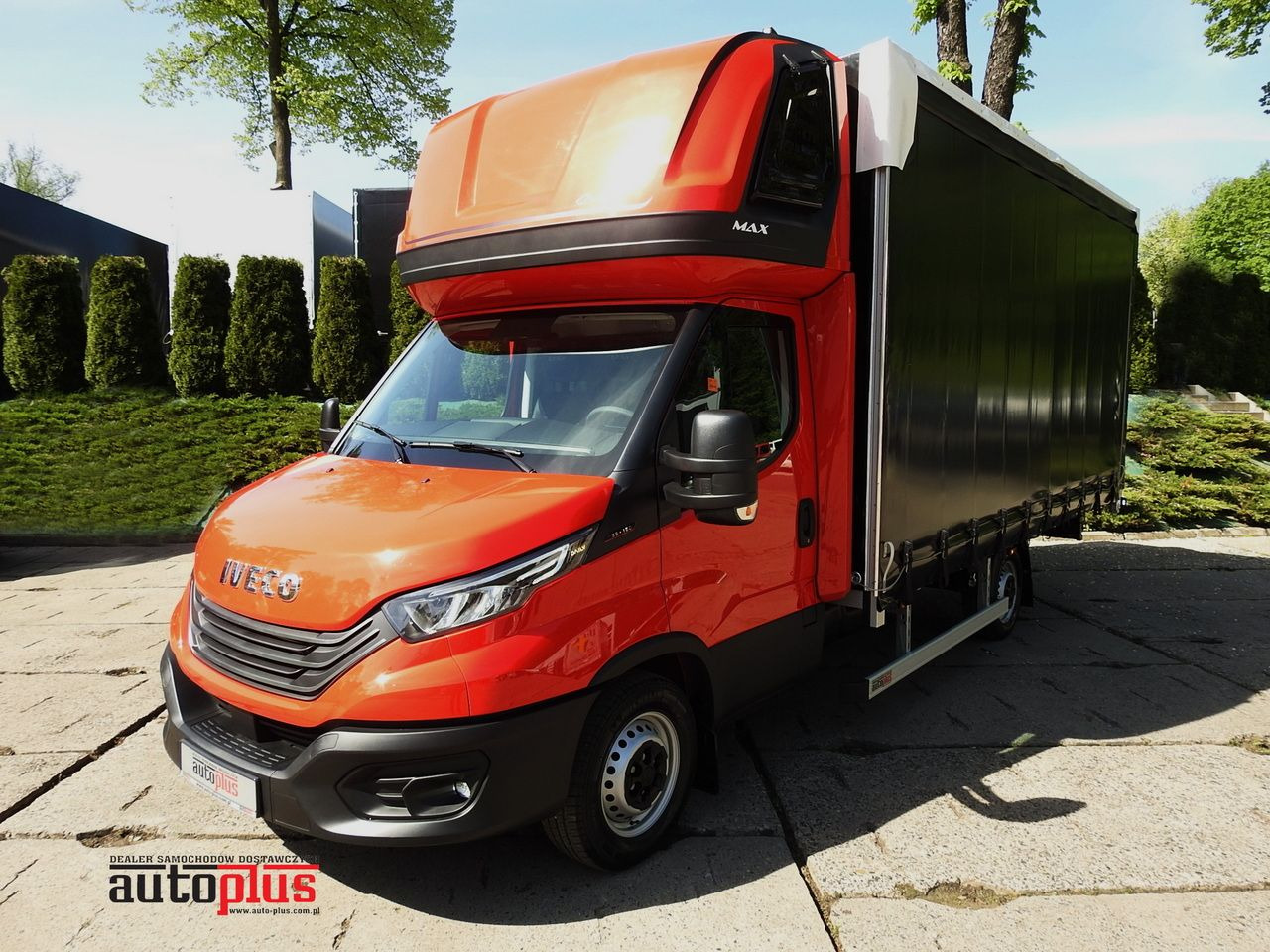 IVECO DAILY NEW TARPAULIN 10 PALLETS WEBASTO CRUISE CONTROL NAVIGATION AIR CONDITIONING LED LIGHTS 180HP - Curtain side van: picture 1 IVECO DAILY NEW TARPAULIN 10 PALLETS WEBASTO CRUISE CONTROL NAVIGATION AIR CONDITIONING LED LIGHTS 180HP - Curtain side van: picture 1