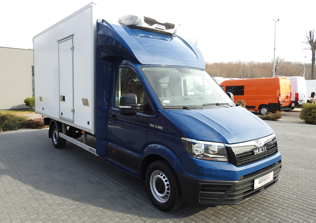 MAN TGE 3.180 REGRIGERATOR BOX -5*C 8 PALLETS HEATING FUNCTION CRUISE CONTROL PNEUMATICS AIR CONDITIONING 180HP - Refrigerated van: picture 4 MAN TGE 3.180 REGRIGERATOR BOX -5*C 8 PALLETS HEATING FUNCTION CRUISE CONTROL PNEUMATICS AIR CONDITIONING 180HP - Refrigerated van: picture 4